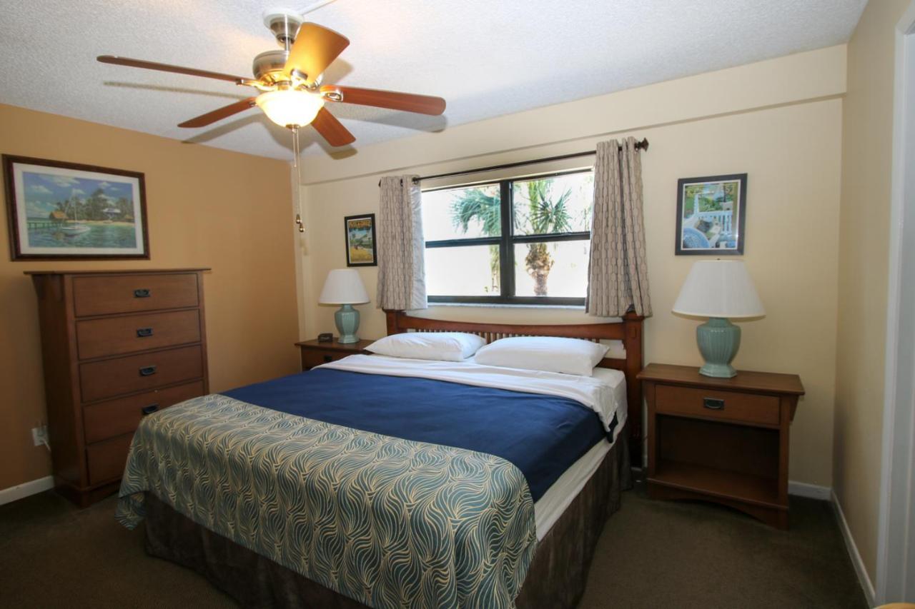 All Seasons Vacation Resort By Liberte Madeira Beach Exterior foto